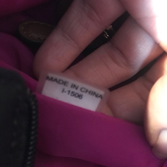 Authentic Michael Kors Black Kelsey Tote Mid size - Picture 11 of 15